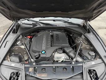 2013 BMW 5 Series Sedan 535i - miniatura 26