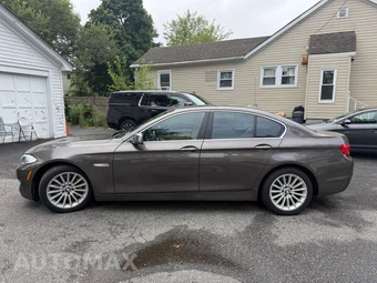 2013 BMW 5 Series Sedan 535i - miniatura 4