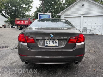 2013 BMW 5 Series Sedan 535i - miniatura 8