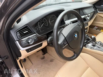 2013 BMW 5 Series Sedan 535i - miniatura 9