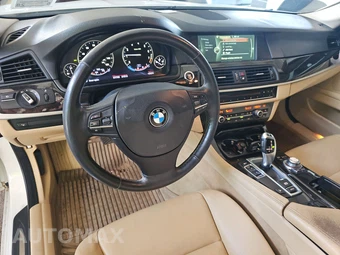 2013 BMW 5 Series Sedan 535i xDrive – miniatura 11