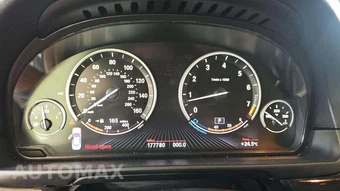 2013 BMW 5 Series Sedan 535i xDrive – miniatura 19