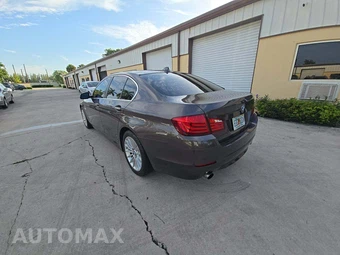 2013 BMW 5 Series Sedan 535i xDrive - miniatura 2