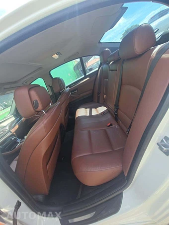 2013 BMW 5 Series Sedan 535i xDrive - miniatura 13