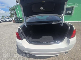 2013 BMW 5 Series Sedan 535i xDrive - miniatura 14