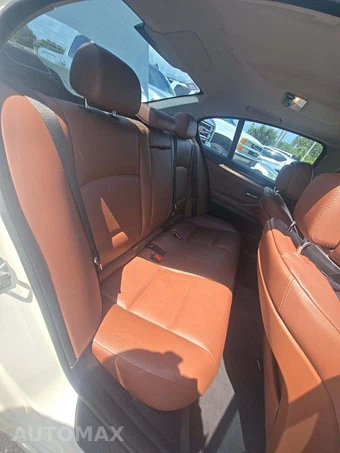 2013 BMW 5 Series Sedan 535i xDrive - miniatura 16