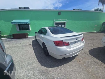 2013 BMW 5 Series Sedan 535i xDrive - miniatura 2