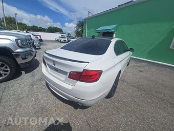 2013 BMW 5 Series Sedan 535i xDrive - miniatura 3