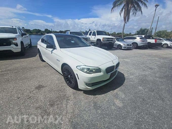2013 BMW 5 Series Sedan 535i xDrive - miniatura 4