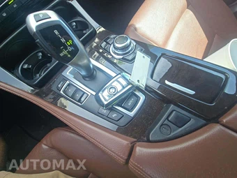 2013 BMW 5 Series Sedan 535i xDrive - miniatura 8