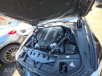 2013 BMW 5 Series Sedan 550i w/M Sport Pkg - miniatura 31