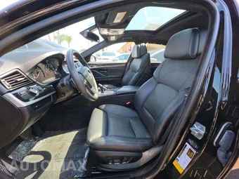 2013 BMW 5 Series Sedan 550i w/M Sport Pkg - miniatura 6