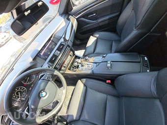 2013 BMW 5 Series Sedan 550i w/M Sport Pkg - miniatura 8