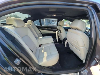 2013 BMW 7 Series Sedan 740Li – miniatura 16