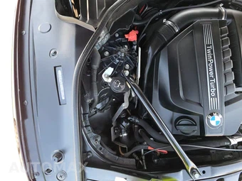 2013 BMW 7 Series Sedan 740Li – miniatura 22