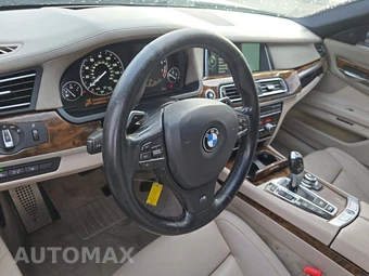2013 BMW 7 Series Sedan 740Li xDrive - miniatura 10
