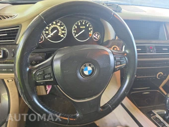 2013 BMW 7 Series Sedan 750i - miniatura 10