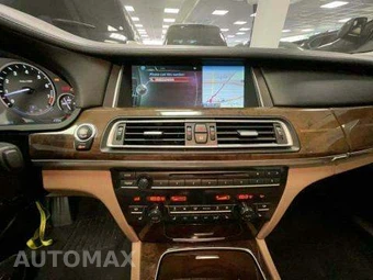 2013 BMW 7 Series Sedan 750i xDrive - miniatura 10