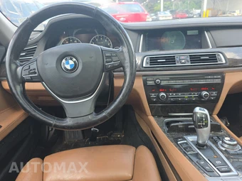 2013 BMW 7 Series Sedan 750i xDrive - miniatura 11