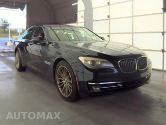 2013 BMW 7 Series Sedan 750i xDrive - miniatura 3