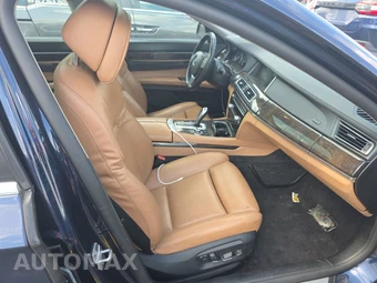 2013 BMW 7 Series Sedan 750i xDrive - miniatura 8