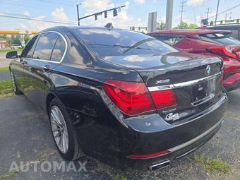 2013 BMW 7 Series Sedan 750Li xDrive - miniatura 2