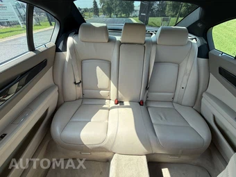 2013 BMW 7 Series Sedan 750Li xDrive - miniatura 15