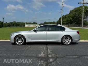 2013 BMW 7 Series Sedan 750Li xDrive - miniatura 6