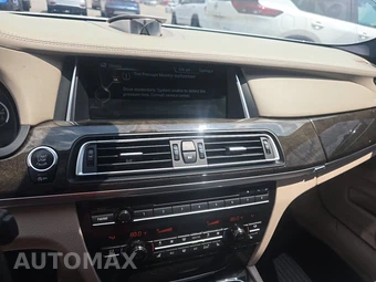 2013 BMW 7 Series Sedan 750Li xDrive - miniatura 11