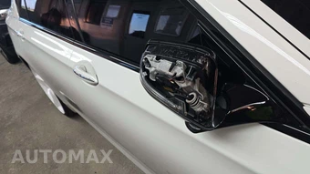 2013 BMW 7 Series Sedan 750Li xDrive - miniatura 25