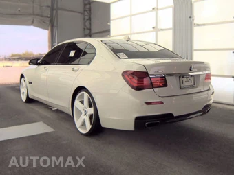 2013 BMW 7 Series Sedan 750Li xDrive - miniatura 6