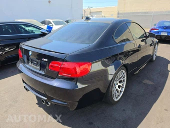 2013 BMW M3 Coupe - miniatura 3