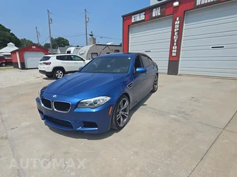 2013 BMW M5 Sedan
