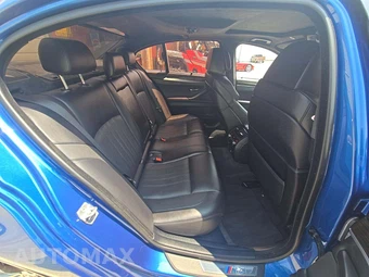 2013 BMW M5 Sedan - miniatura 17