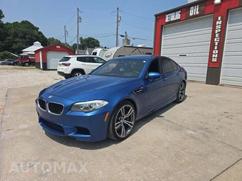 2013 BMW M5 Sedan - miniatura 2