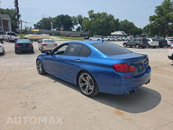 2013 BMW M5 Sedan - miniatura 3
