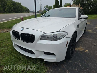 2013 BMW M5 Sedan
