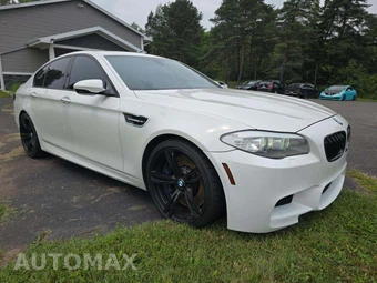2013 BMW M5 Sedan - miniatura 4