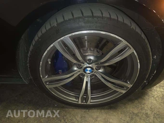 2013 BMW M5 Sedan - miniatura 28