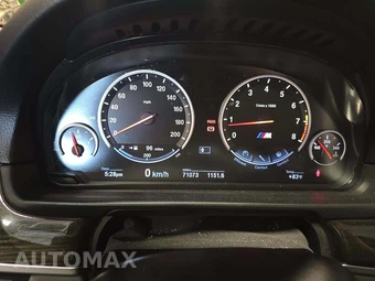 2013 BMW M5 Sedan - miniatura 6