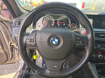 2013 BMW M5 Sedan - miniatura 10