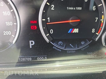 2013 BMW M5 Sedan - miniatura 12