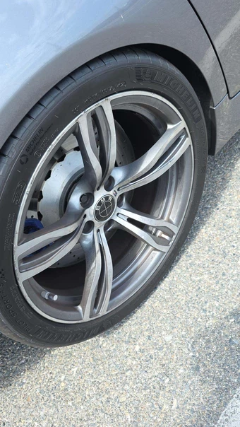 2013 BMW M5 Sedan - miniatura 21
