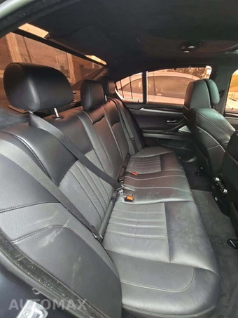 2013 BMW M5 Sedan - miniatura 16
