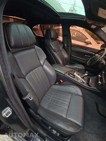 2013 BMW M5 Sedan - miniatura 18