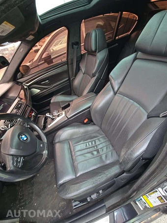 2013 BMW M5 Sedan - miniatura 6