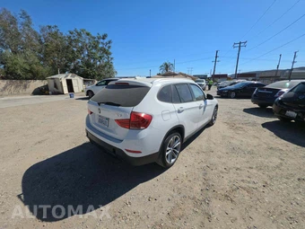 2013 BMW X1 Sports Activity Vehicle sDrive28i SPORT LINE - miniatura 3