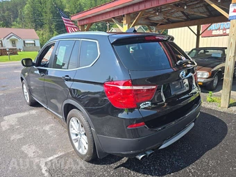2013 BMW X3 Sports Activity Vehicle xDrive28i – miniatura 2
