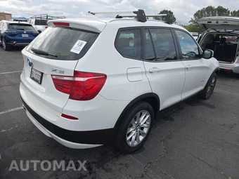 2013 BMW X3 Sports Activity Vehicle xDrive28i – miniatura 4
