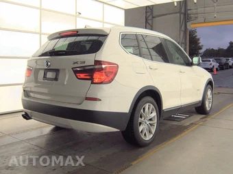 2013 BMW X3 Sports Activity Vehicle xDrive28i – miniatura 4